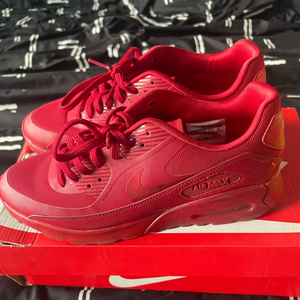 Women’s Red Nike Air Max 90 Ultra Essential